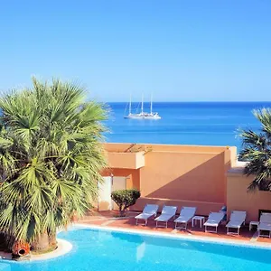 Punta Nord Est Hotell